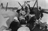 1944 г. Отправка детей на Большую землю с партизанского аэродрома
